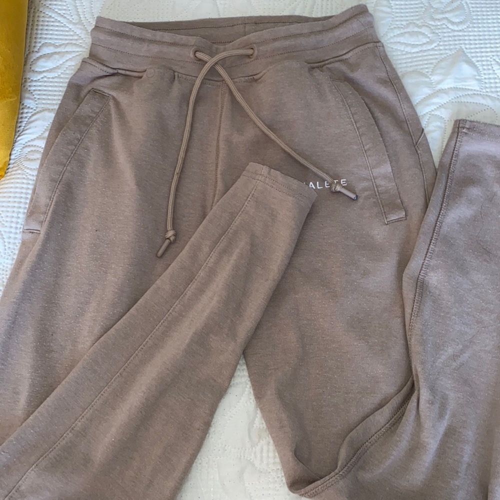 Alphalete Joggers Nude khaki